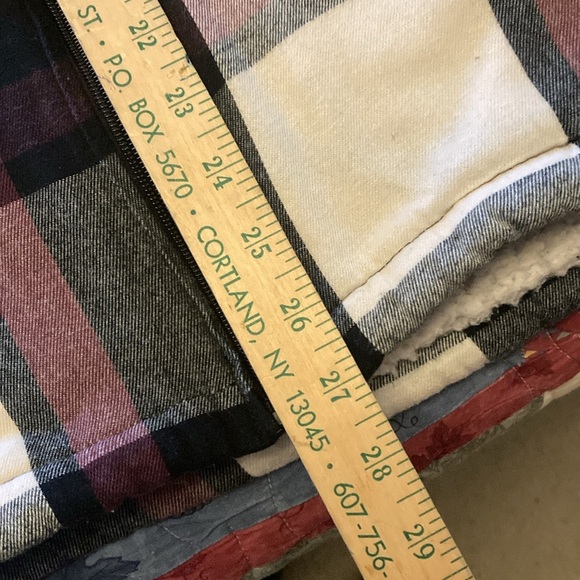 Hollister flannel Sherpa lined plaid jacket women’s large black red - Picture 9 of 10